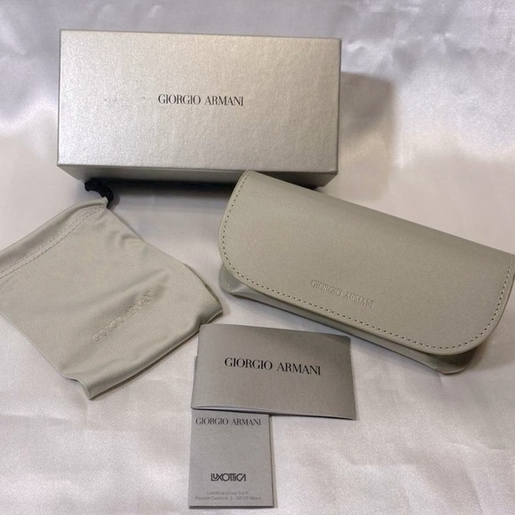 Giorgio Armani Hard Eyeglass Sunglass Case with drawstring Bag in Silver NEW - Picture 1 of 8